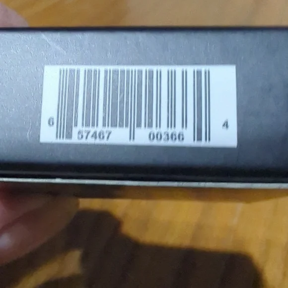 Laritzy Cream Highlighter - Picture 8 of 8